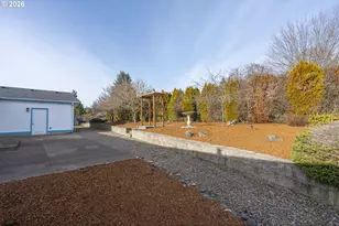 860 W Ellendale Ave, Dallas, OR 97338 - Photo 10