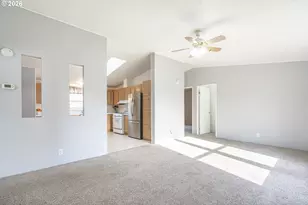 860 W Ellendale Ave, Dallas, OR 97338 - Photo 14