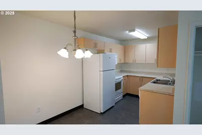 9234 SE Division St #110, Portland, OR 97266 - Photo 6