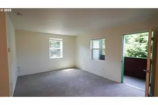 9234 SE Division St, Portland, OR 97266 - Photo 8