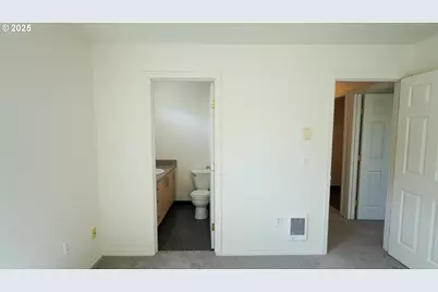 9234 SE Division St #110, Portland, OR 97266 - Photo 22