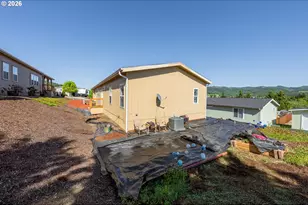 309 Deschutes Ln, Roseburg, OR 97471 - Photo 26