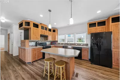 309 Deschutes Ln #136, Roseburg, OR 97471 - Photo 4