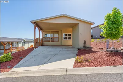 309 Deschutes Ln #136, Roseburg, OR 97471 - Photo 1