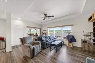 309 Deschutes Ln, Roseburg, OR 97471 - Photo 12