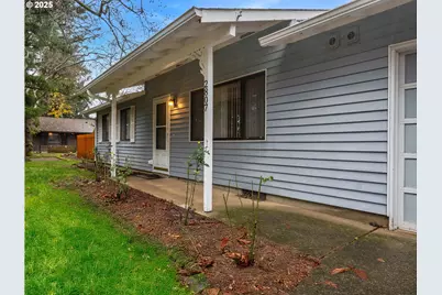 2807 SE 174th Ave, Portland, OR 97236 - Photo 4
