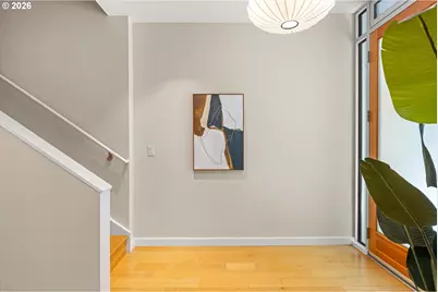 819 S Pennoyer St, Portland, OR 97239 - Photo 4