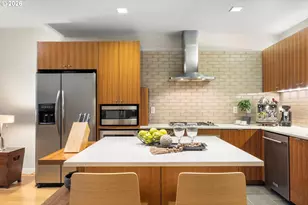 819 S Pennoyer St, Portland, OR 97239 - Photo 8