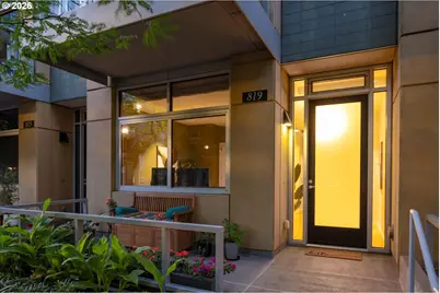 819 S Pennoyer St, Portland, OR 97239 - Photo 40