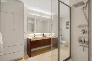 819 S Pennoyer St, Portland, OR 97239 - Photo 26