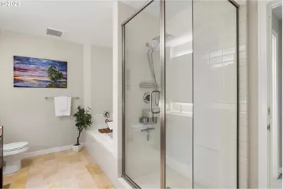 819 S Pennoyer St, Portland, OR 97239 - Photo 28