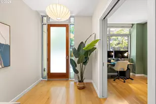 819 S Pennoyer St, Portland, OR 97239 - Photo 4