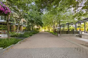 819 S Pennoyer St, Portland, OR 97239 - Photo 34