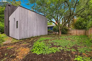 2540 SE Clay St, Portland, OR 97214 - Photo 42