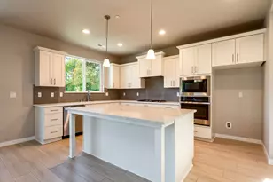 1332 N Kalani Loop, Ridgefield, WA 98642 - Photo 6