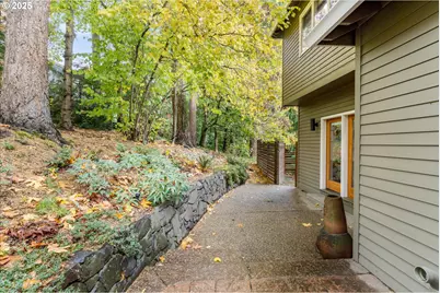 10850 SW Creightonwood Pl, Portland, OR 97219 - Photo 40