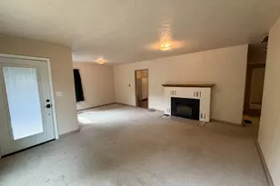 738 W Union St, Roseburg, OR 97471 - Photo 2