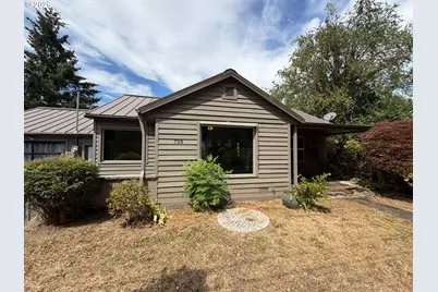 738 W Union St, Roseburg, OR 97471 - Photo 26