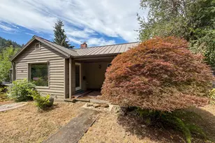 738 W Union St, Roseburg, OR 97471 - Photo 1