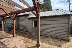 738 W Union St, Roseburg, OR 97471 - Photo 22