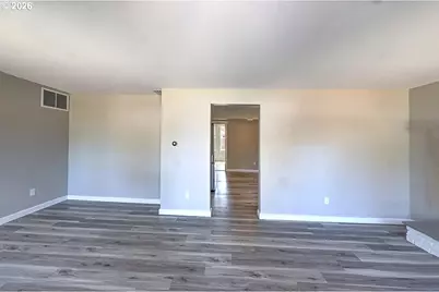 811 17th Ave, Seaside, OR 97138 - Photo 4