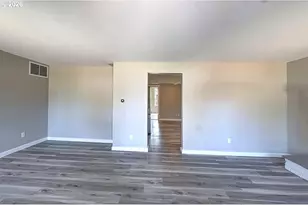 811 17th Ave, Seaside, OR 97138 - Photo 4