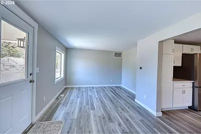 811 17th Ave, Seaside, OR 97138 - Photo 2