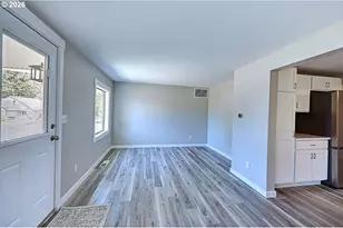 811 17th Ave, Seaside, OR 97138 - Photo 2