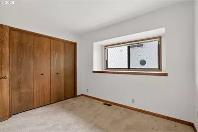 15565 SE Wildwoods Ct, Milwaukie, OR 97267 - Photo 10