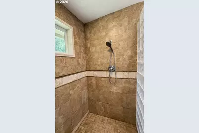 18525 NE Buncombe Hollow Rd, Woodland, WA 98674 - Photo 16