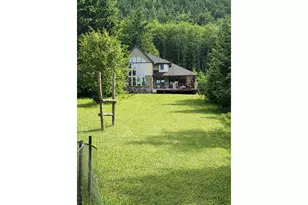 18525 NE Buncombe Hollow Rd, Woodland, WA 98674 - Photo 2