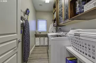 2084 SE 48th Ave, Hillsboro, OR 97123 - Photo 8