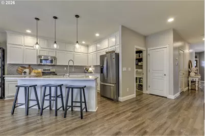 2084 SE 48th Ave, Hillsboro, OR 97123 - Photo 6