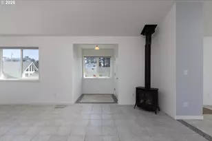 3246 NW Mast Ave, Lincoln City, OR 97367 - Photo 10