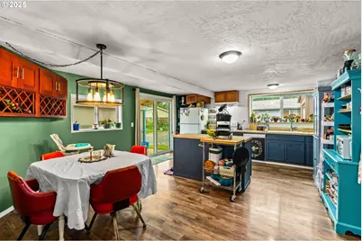 5736 A St, Springfield, OR 97478 - Photo 8