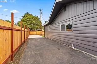 4687 Leona Ct, Eugene, OR 97402 - Photo 34