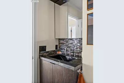 2017 NW Irving St, Portland, OR 97209 - Photo 28