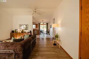1309 SE 135th Ave, Portland, OR 97233 - Photo 8