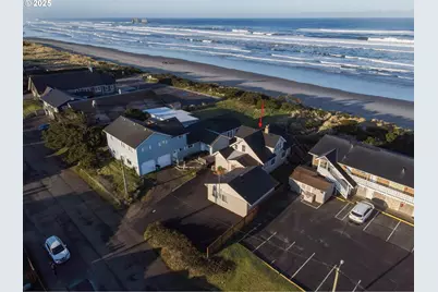 229 S Pacific St, Rockaway Beach, OR 97136 - Photo 2