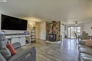 9326 SW Summit Ave, Gaston, OR 97119 - Photo 6