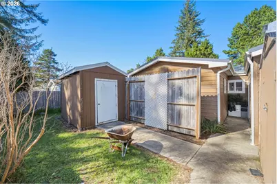 1030 June Ave, Bandon, OR 97411 - Photo 28