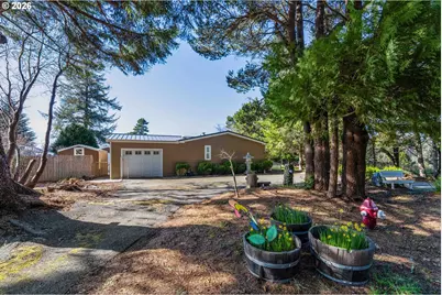 1030 June Ave, Bandon, OR 97411 - Photo 2