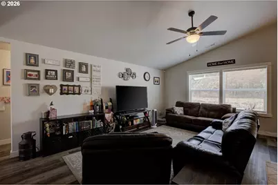 623 SE Garden Way Dr, Winston, OR 97496 - Photo 8