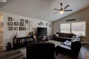 623 SE Garden Way Dr, Winston, OR 97496 - Photo 8