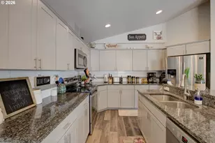 623 SE Garden Way Dr, Winston, OR 97496 - Photo 14