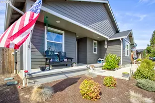 623 SE Garden Way Dr, Winston, OR 97496 - Photo 2