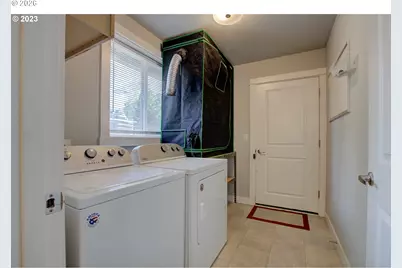 623 SE Garden Way Dr, Winston, OR 97496 - Photo 30