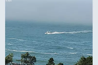 315 NE Vista Terrace Ave, Depoe Bay, OR 97341 - Photo 22