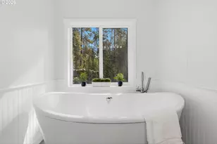 17717 Hwy 58, Crescent Lake, OR 97733 - Photo 22