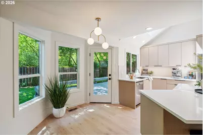 16428 NE San Rafael Dr, Portland, OR 97230 - Photo 16